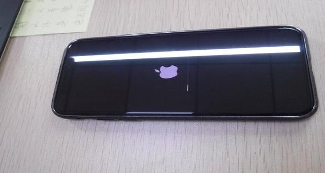 苹果手机偶尔出现竖条iphone屏幕出现竖条纹
